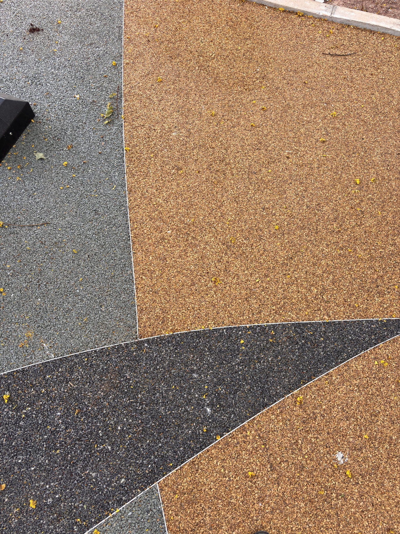 Crisp colour boundaries set with aluminium profiles